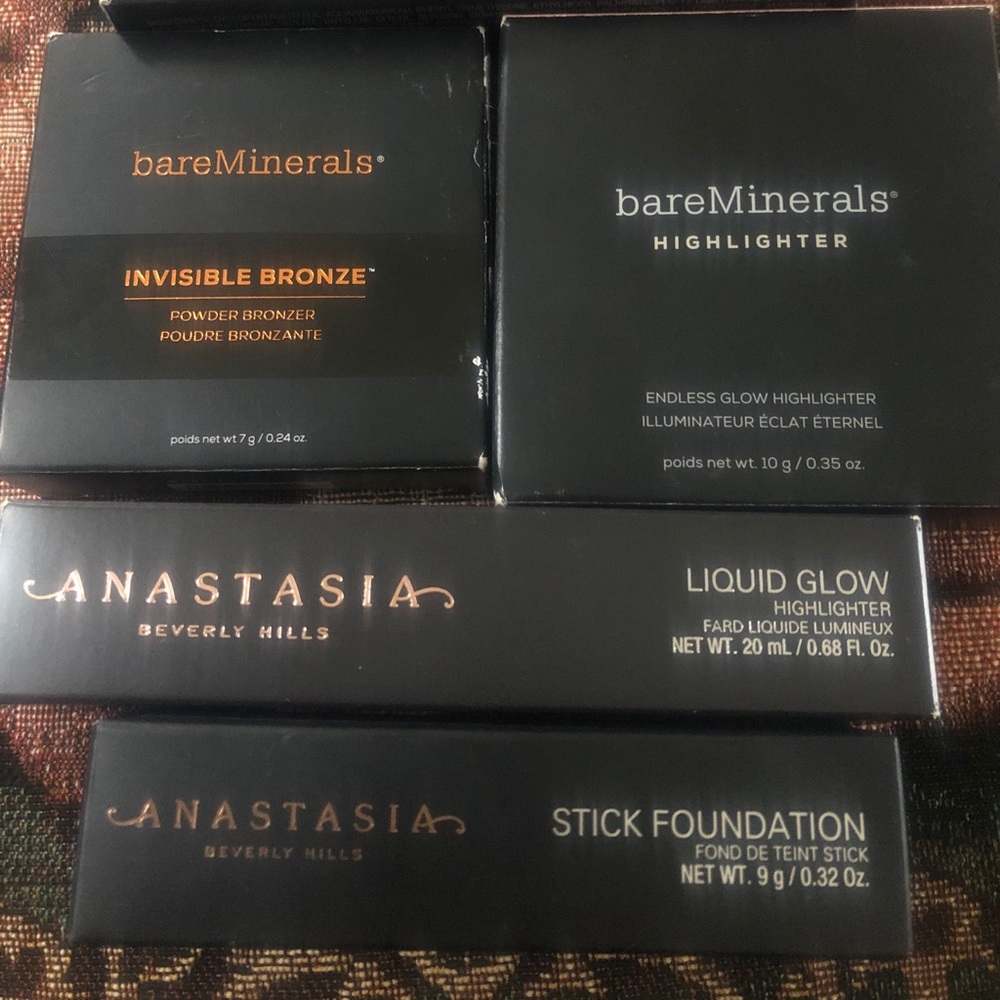 Anasthasia and bare minerals